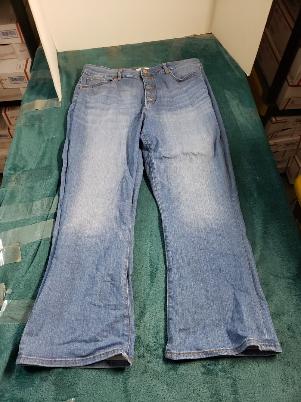 Loft Jeans Size 12 Womens Blue Pants Ladies Denim Mid Rise Bootcut Kick Cropped